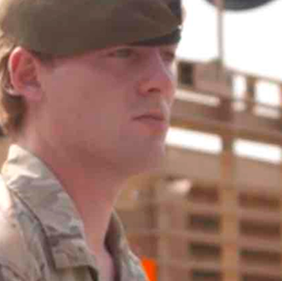 Chloe Allen, el primer soldado transexual del Ejército inglés en el frente de batalla